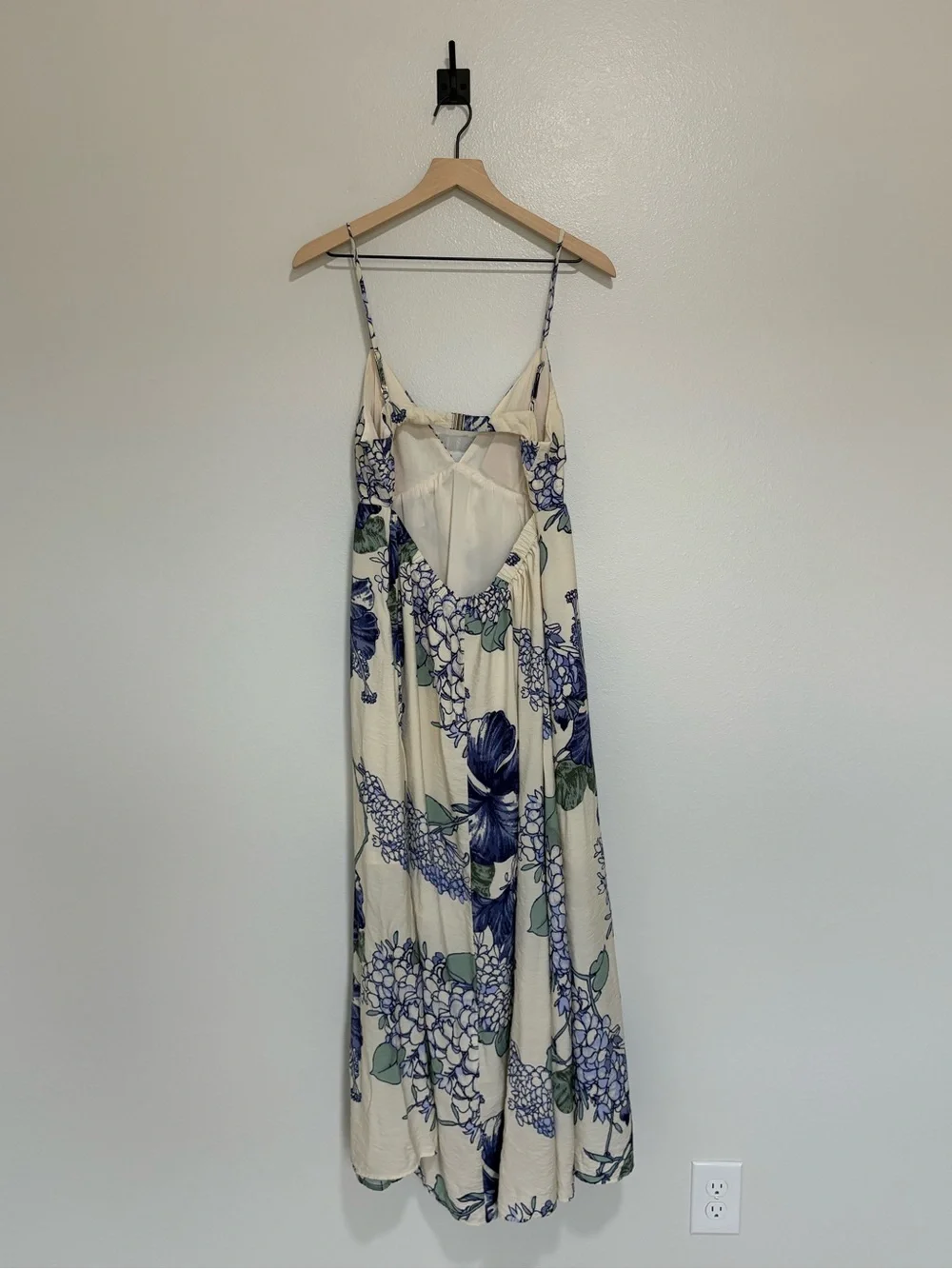 NWOT Abercrombie & Fitch Free Bra-Free Clasp-Back Flowy Maxi Dress Boho Blue LP
